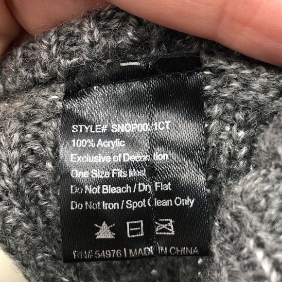 Women’s O/S Gray Cable Knit Sweater  Poncho Acrylic Modern Fit Pullover - Picture 8 of 10